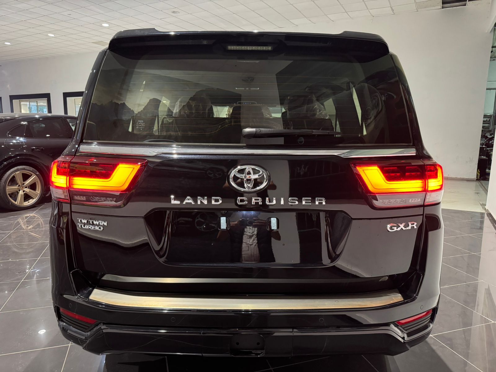 Lazrak auto Toyota land cruiser gxr 2025 